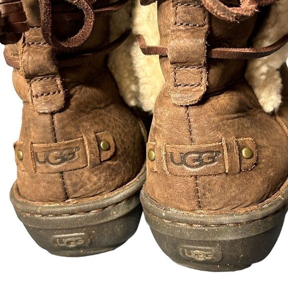 Original UGG Australia Brown Akadia Short Split Shaft Boots 6 - Picture 7 of 10